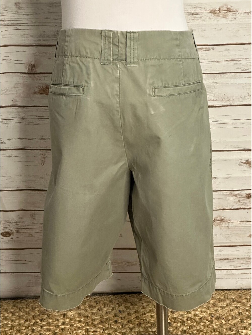 GAP Favorite Chino olive green cotton bermuda shorts Size 16 - Picture 6 of 10
